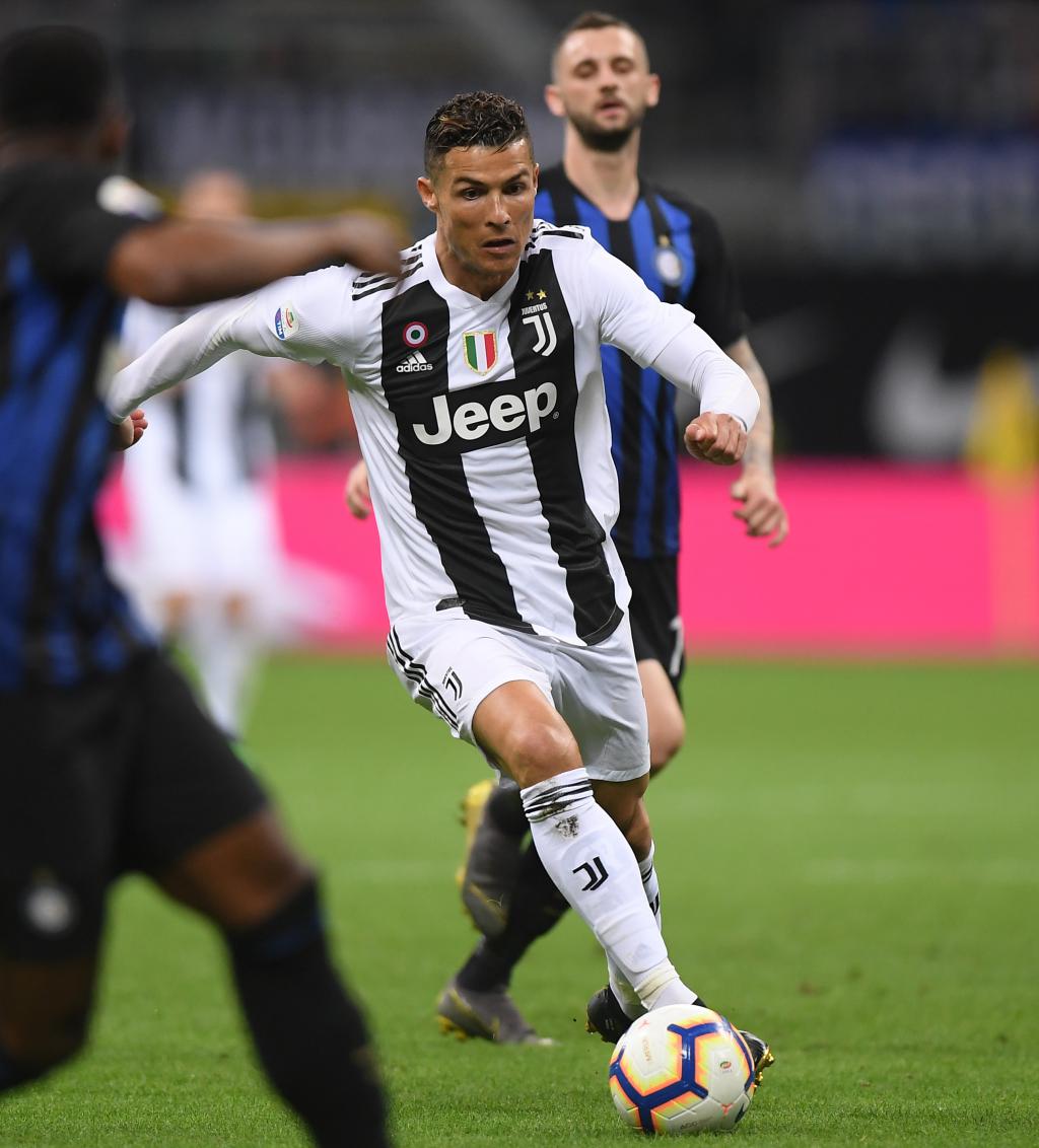 女排世联赛香港站：中国女排3-1日本队，八人表现满分，两人及格