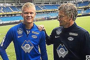 孙颖莎战胜米特兰姆，王楚钦不敌弗朗西斯卡，被对方反手限制