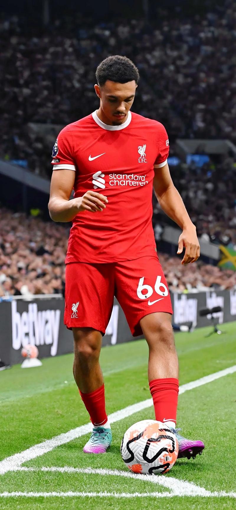 莱切总经理：尤文有意加布里埃尔，但我希望他能留到赛季结束（莱切高层：尤文相中加布里埃尔，但我仍盼他留队至赛季末）