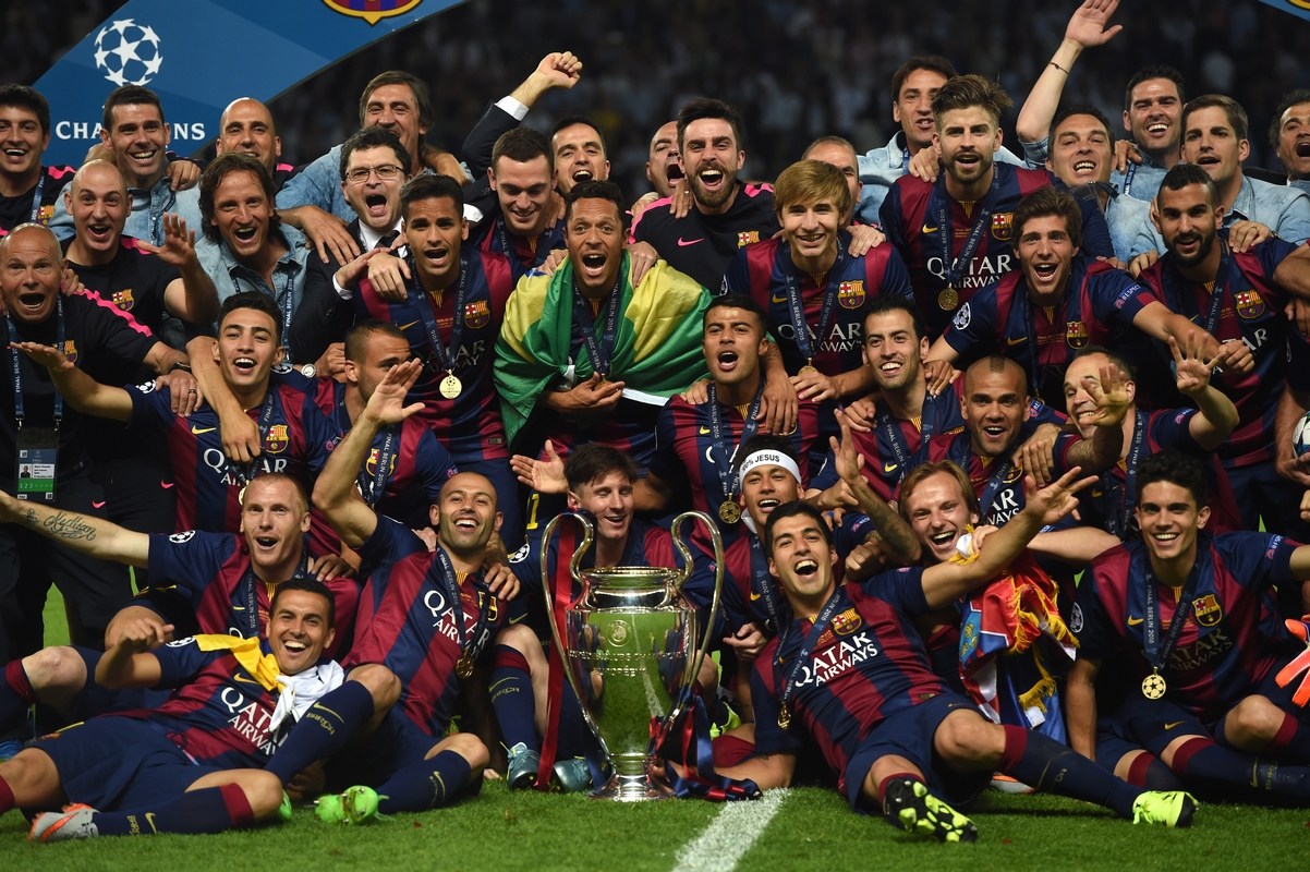 记者：邵佳一探班U22国足训练，与主帅安东尼奥相谈甚欢（记者：邵佳一探访U22国足训练营，与主帅安东尼奥畅聊甚欢）